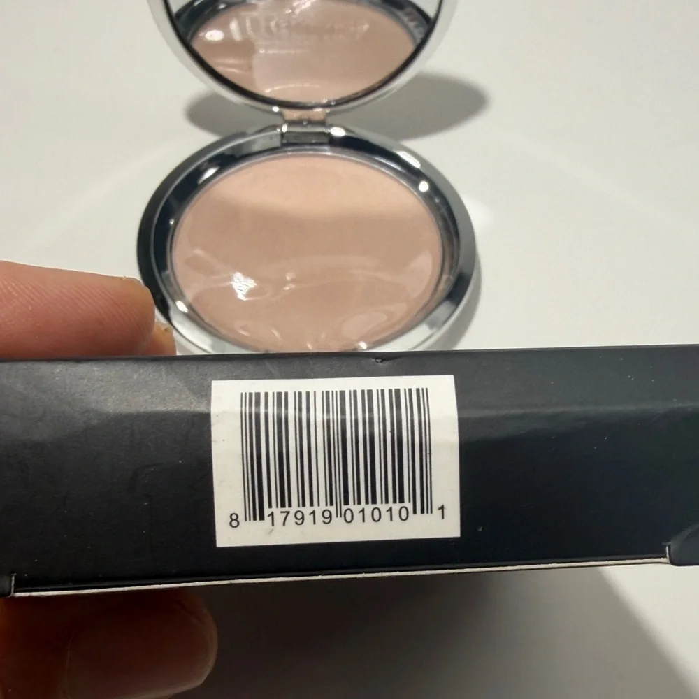 IT Cosmetics Radiance Crème Illuminator - Picture 3 of 7